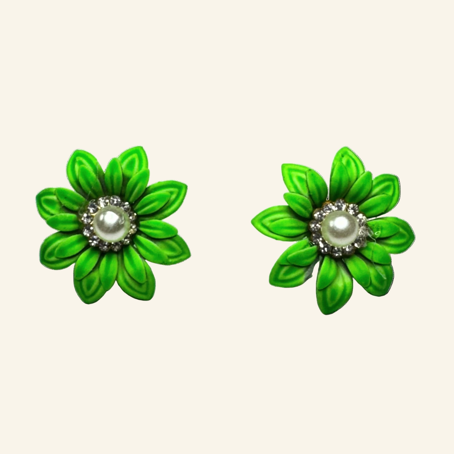 Daisy Stud Flowers 1" Earrings Green