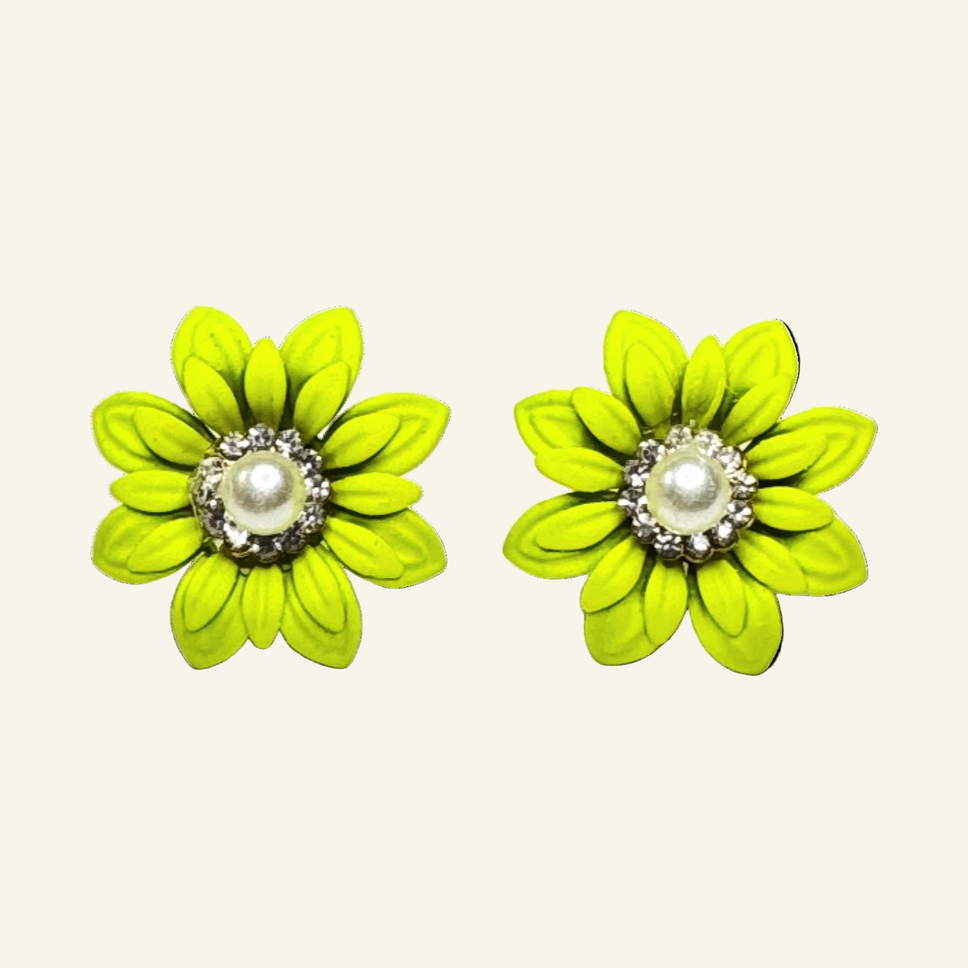 Daisy Stud Flowers 1" Earrings Yellow